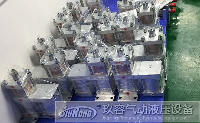 結構緊湊型標準型氣液增壓缸產品圖